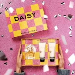 Daisy Marc Jacobs Eau de Toilette Spray 100ml Gift Set Discount